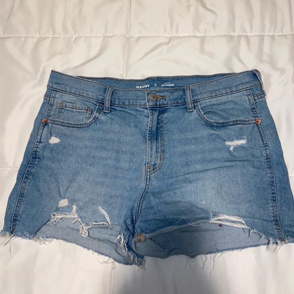 Old Navy Mid Rise Boyfriend Denim Short